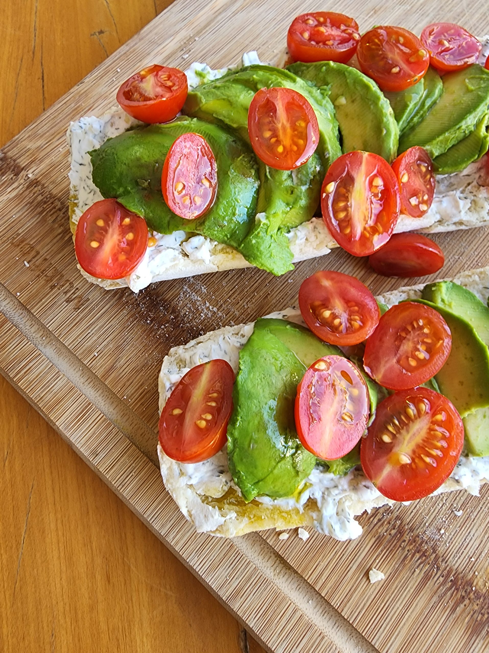 TARTINE DE AVOCADO