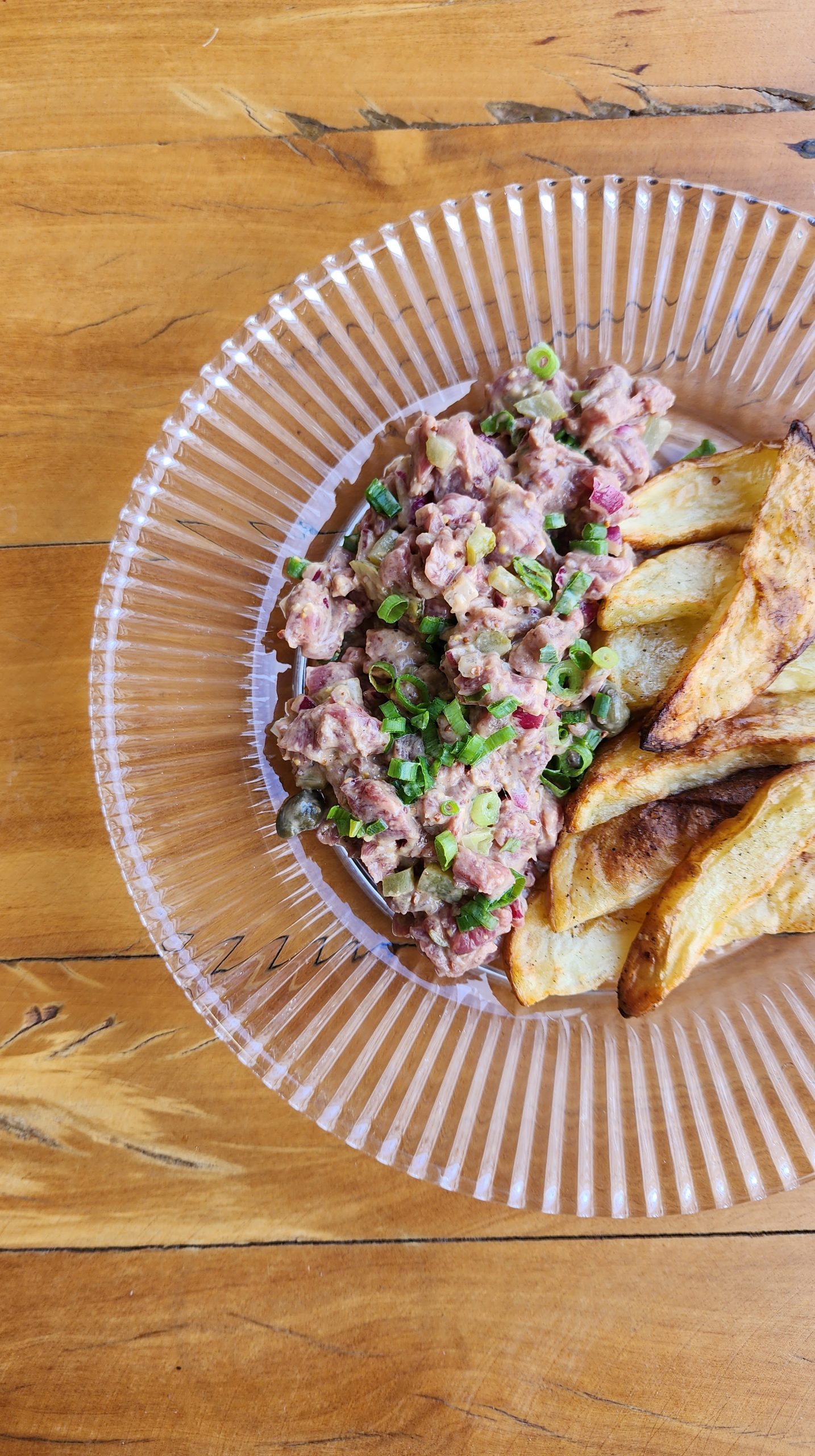 Steak Tartare com Batata Frita
