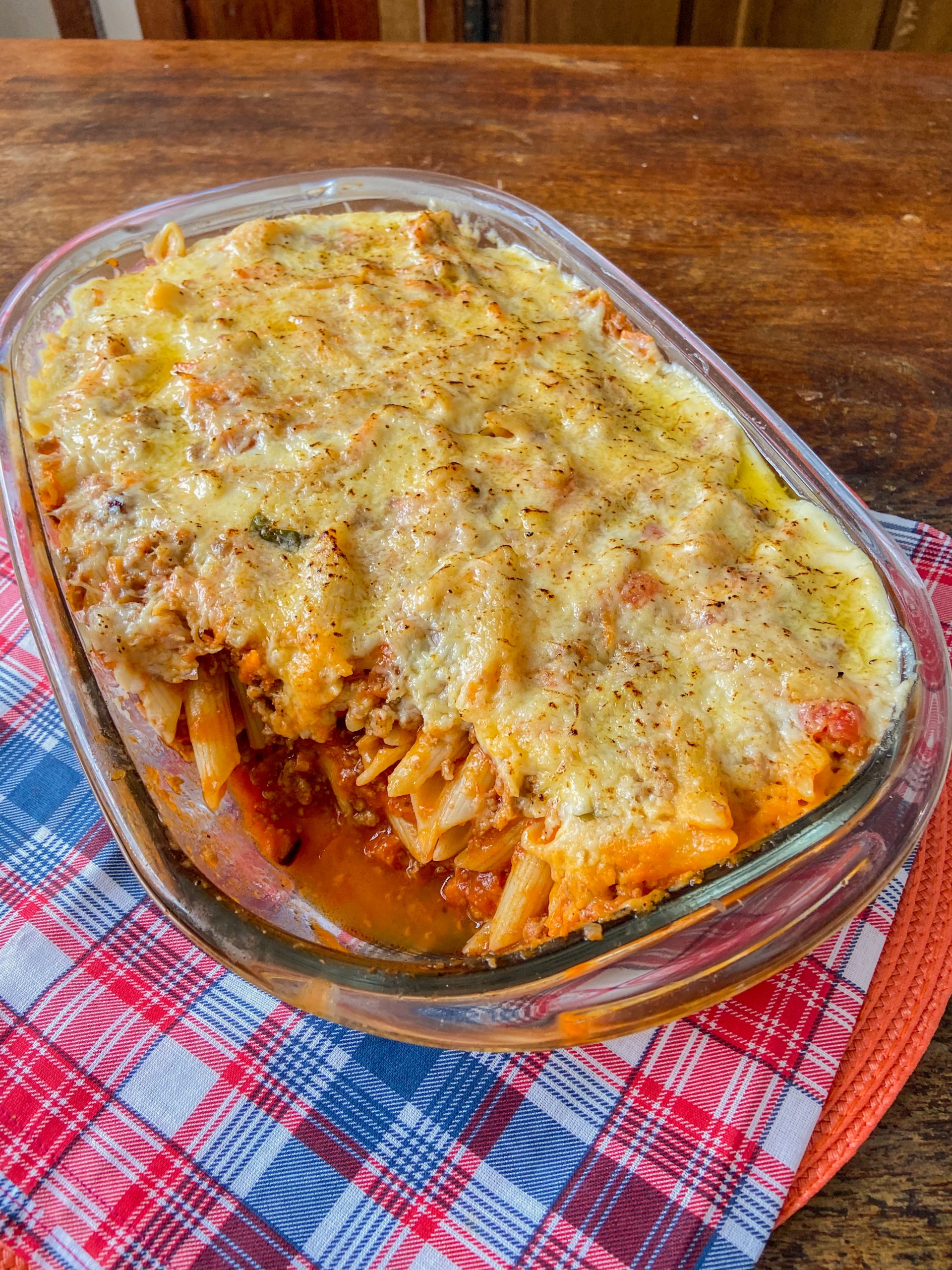 Penne ao Forno com Carne e Catupiry