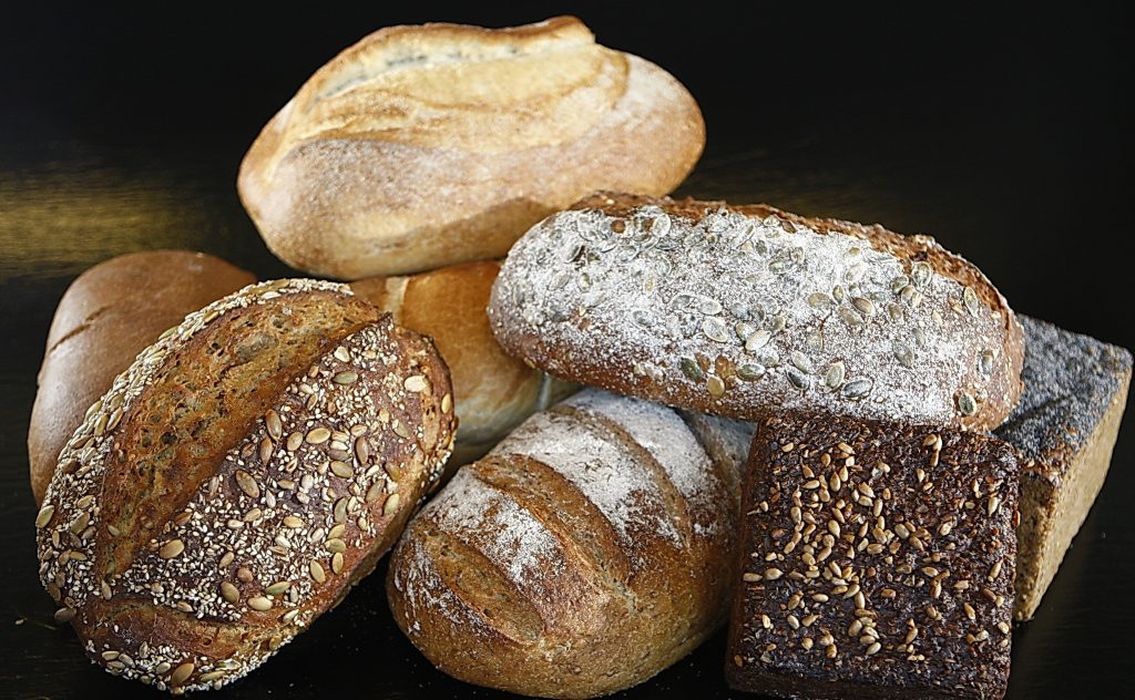 bake-baking-bread-209291-1024x632
