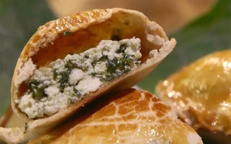 Empanada-de-ricota-com-espinafre-taioba-e-ora-pro-nobis