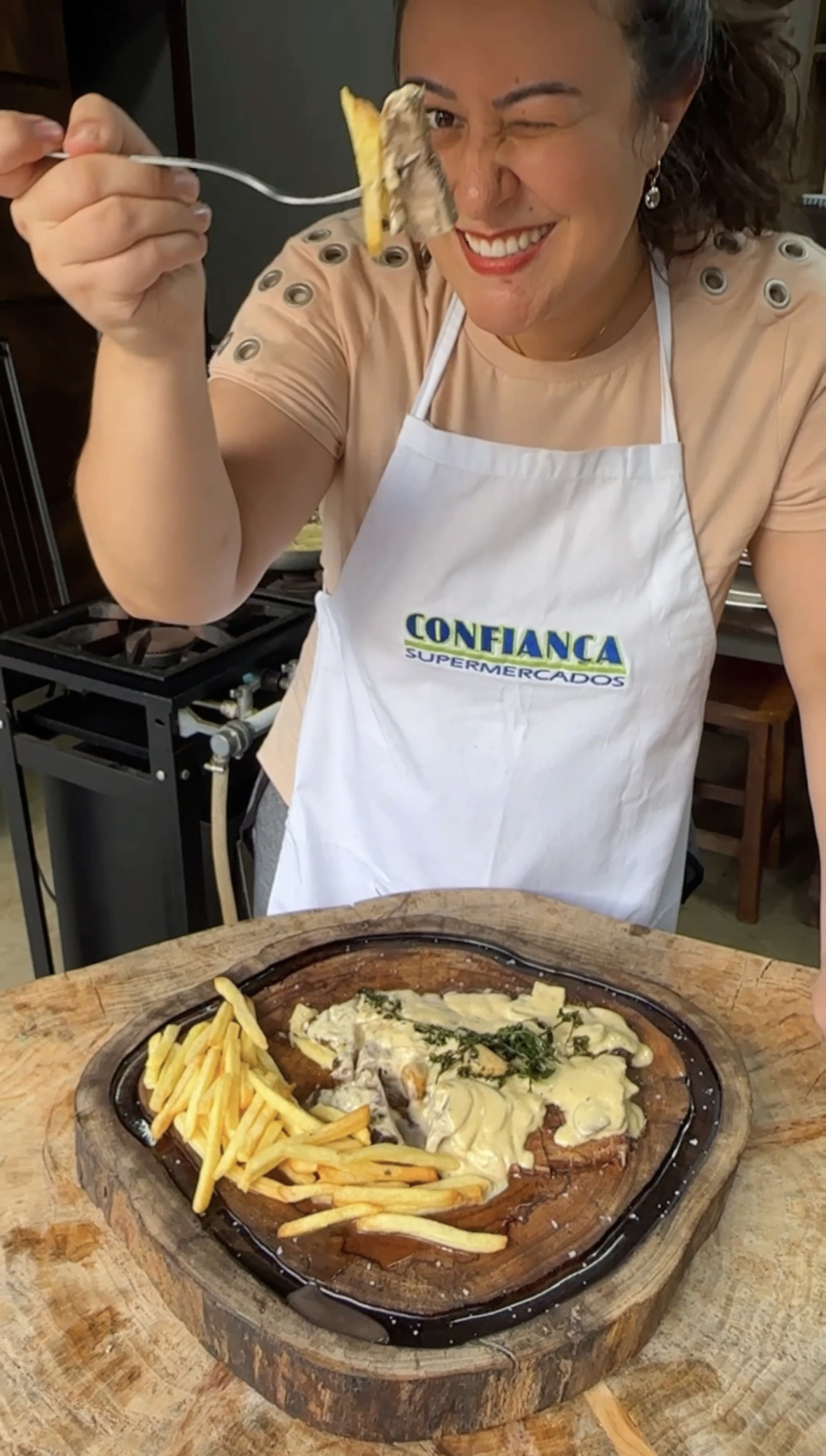 azio com creme de cogumelos