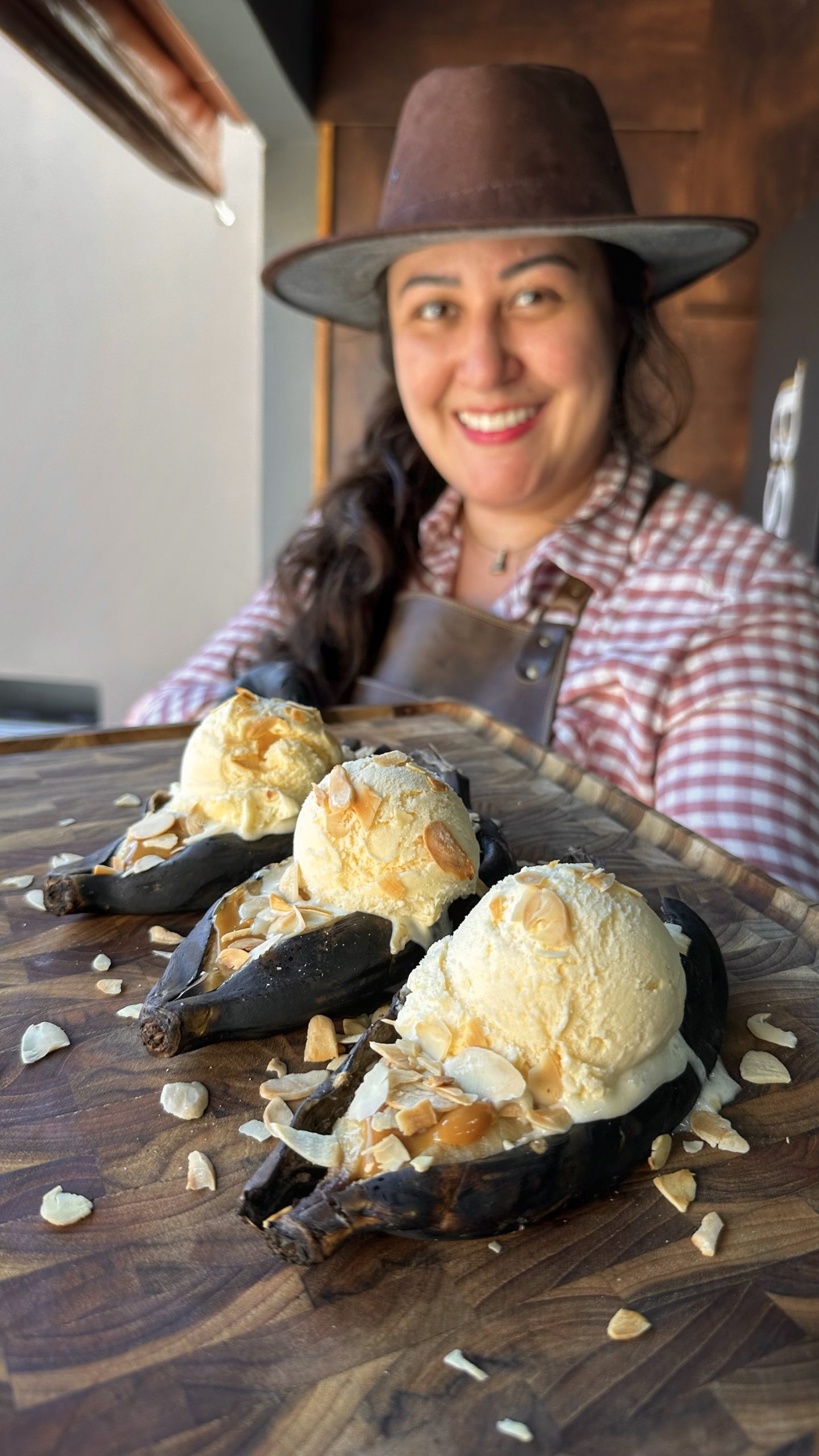 Banana Assada com Doce de Leite e Sorvete