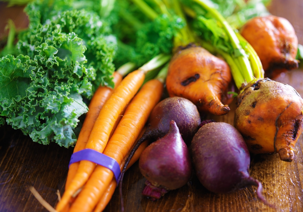 pile-of-veggies-with-carrots-beets-and-kale-2022-03-30-00-20-39-utc