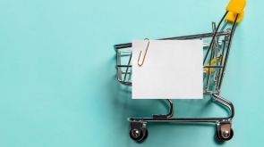 shopping-cart-and-white-paper-note-list-on-blue-FG6ZEJQ-e1565902597689