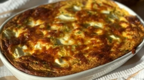 Bolo Pamonha Salgado com Linguiça e Queijo