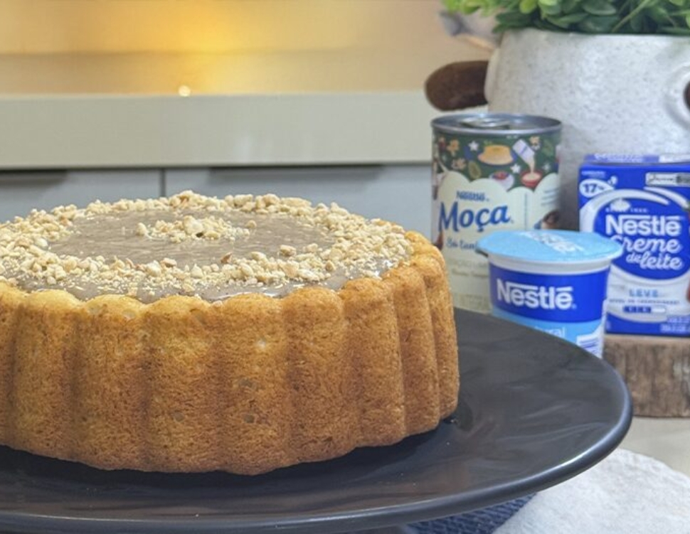 Bolo de Banana com Brigadeiro de Canela