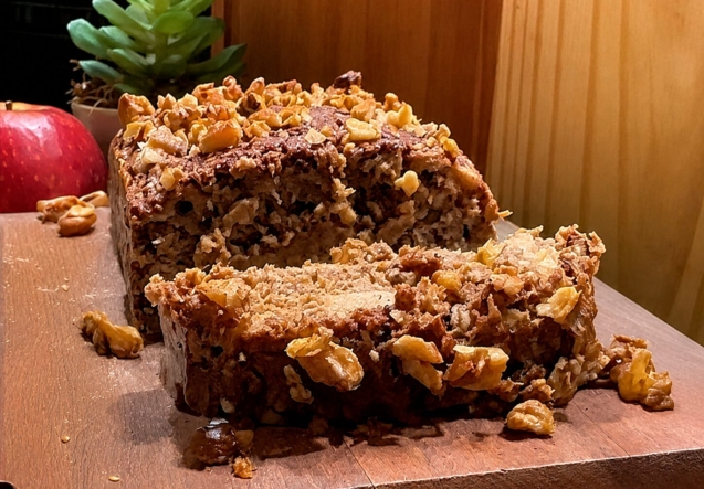 Bolo de Maçã, Banana e Nozes