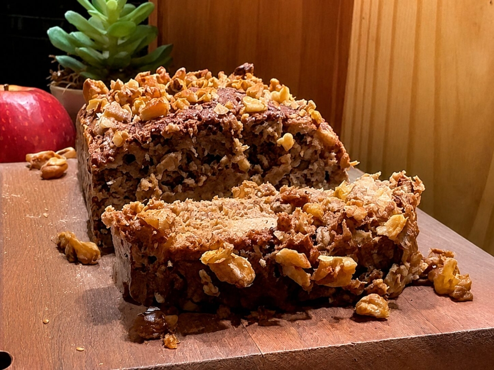 Bolo de Maçã, Banana e Nozes