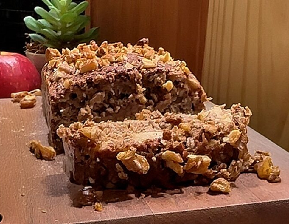 Bolo de Maçã, Banana e Nozes
