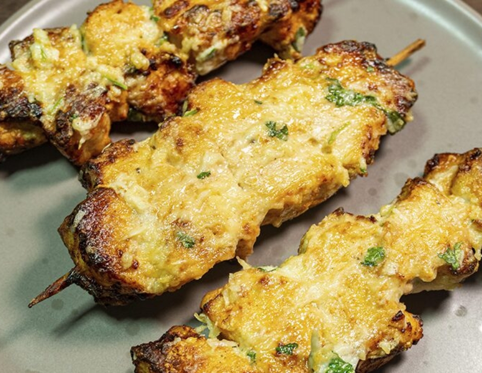 Espetinho de Frango com Parmesão e Alho