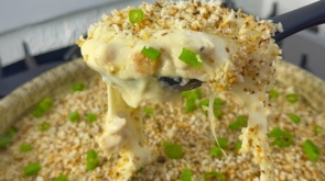 Frango com creme de cebola crocante