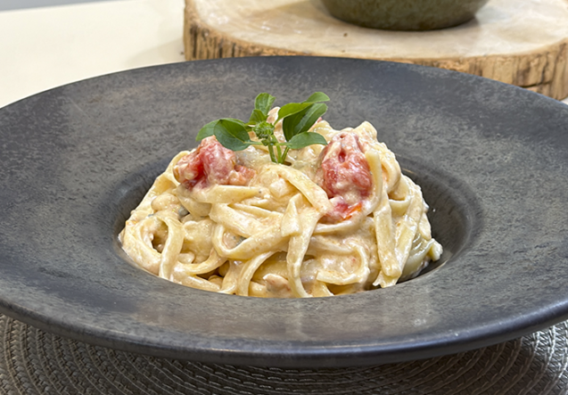 Fettuccine Cremoso com Salmão